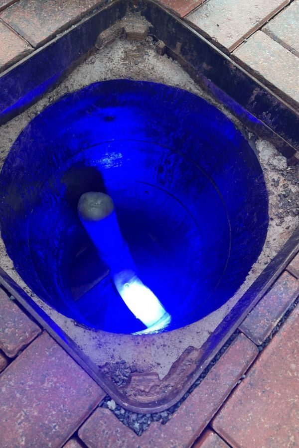 Drain lining and curing with blue light