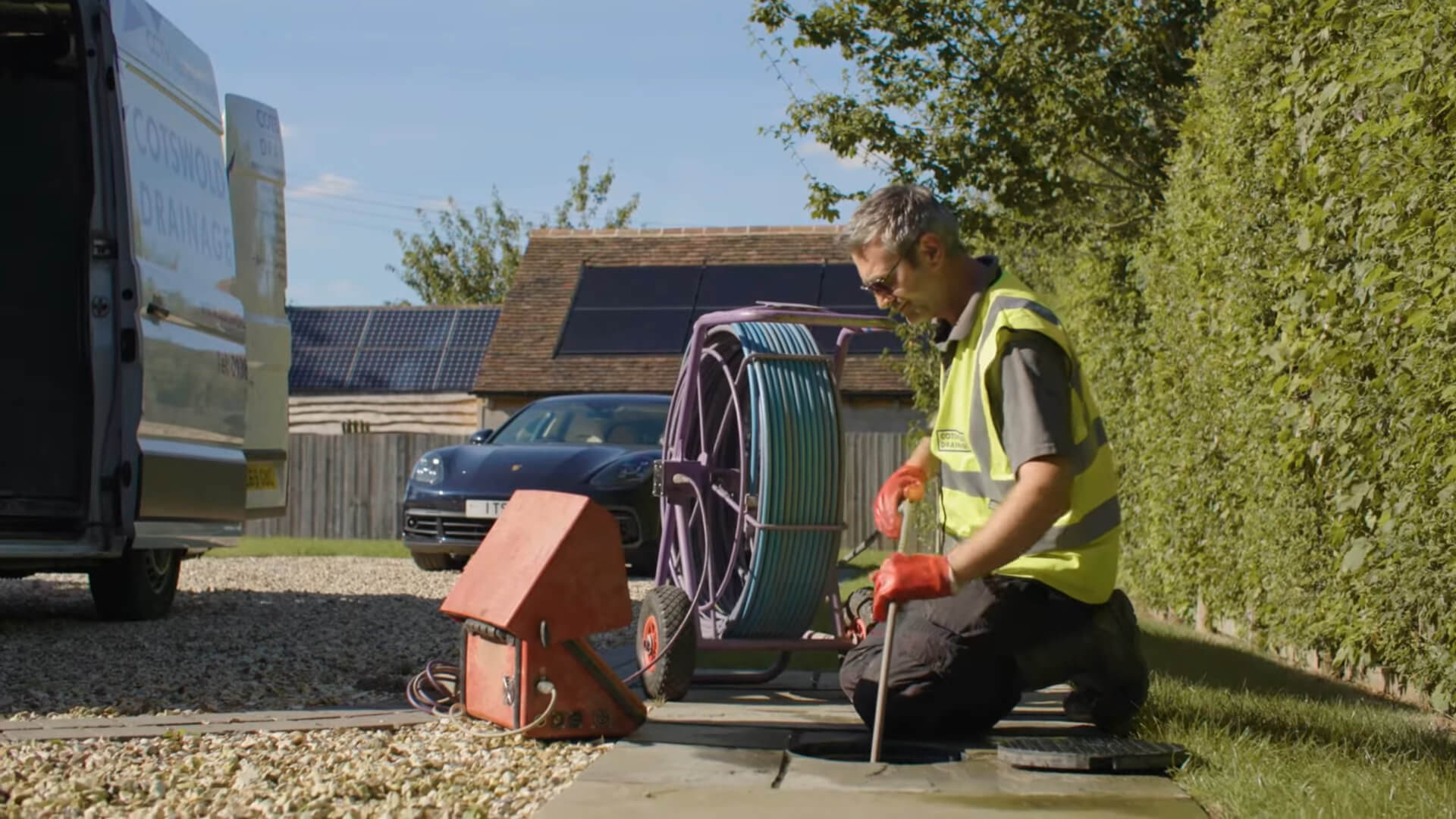 Drain jetting a blocked drain